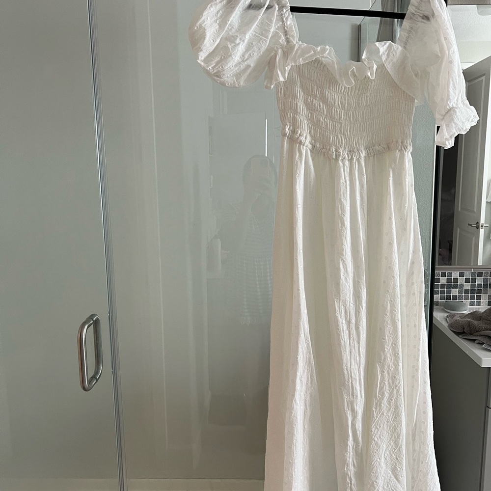 White flowy maxi dress